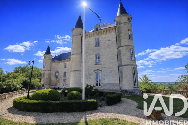 Maison à vendre 18 pièces 890 m² Mouthiers-sur-Boëme