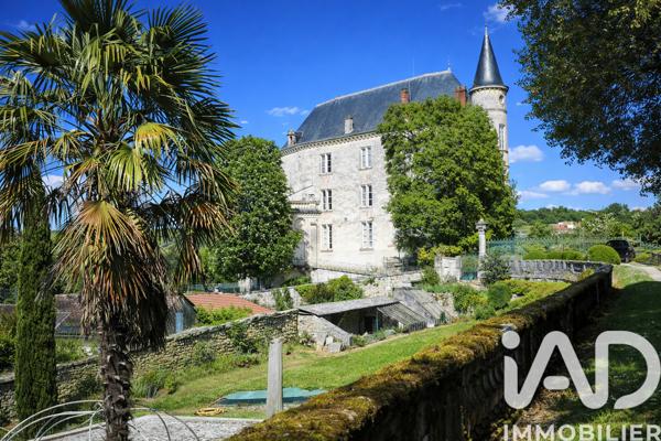 Maison à vendre 18 pièces 890 m² Mouthiers-sur-Boëme