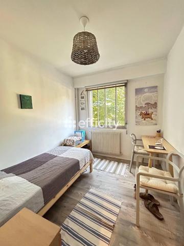 Appartement
         2 pièces
        - 46 m² 349 000 € *