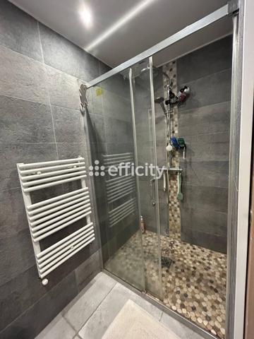 Appartement
         2 pièces
        - 46 m² 349 000 € *