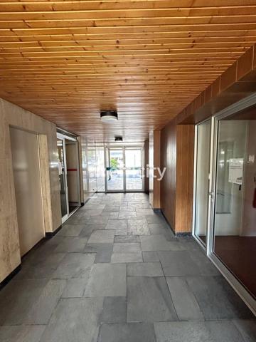 Appartement
         2 pièces
        - 46 m² 349 000 € *