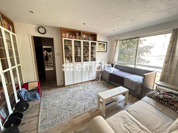 Appartement
         2 pièces
        - 46 m² 349 000 € *