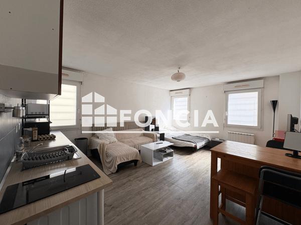 Location Studio meublé 32.87 m² - Nimes 30900