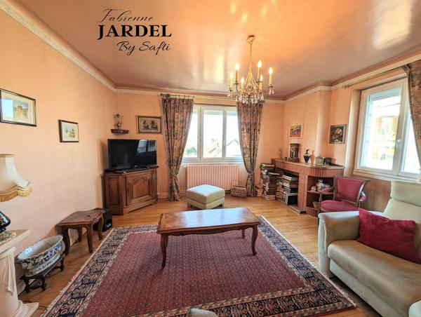 MAISON SPACIEUSE A PROXIMITE DES COMMODITES
