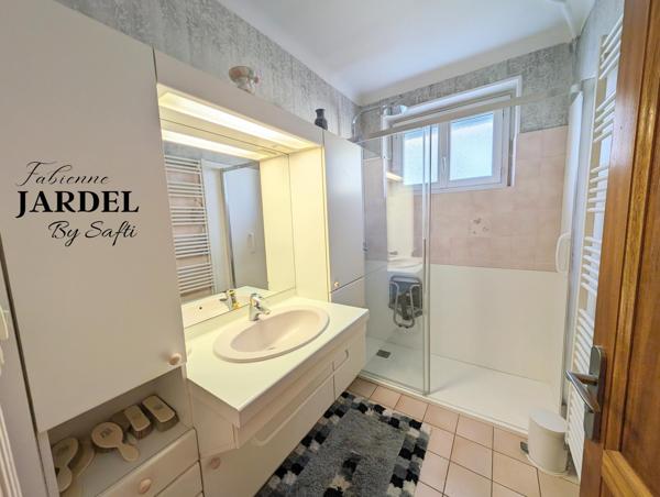 MAISON SPACIEUSE A PROXIMITE DES COMMODITES