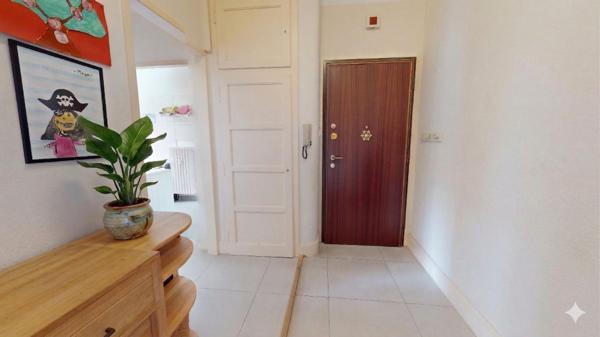 APPARTEMENT QUARTIER DES IV