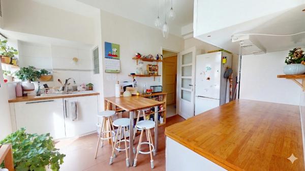 APPARTEMENT QUARTIER DES IV