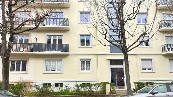 APPARTEMENT QUARTIER DES IV