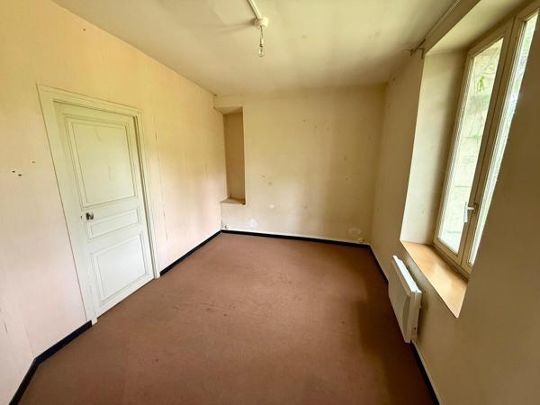 Maison
         12 pièces
        - 173 m² 346 500 € *
