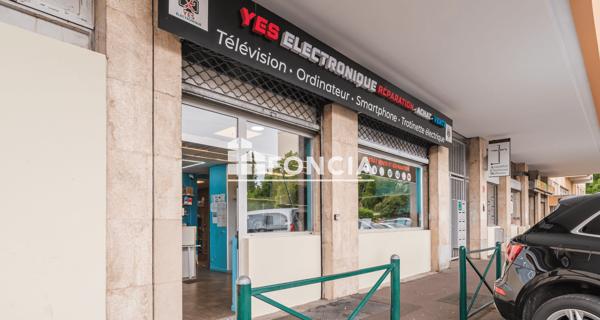 À vendre Local commercial 79.99 m² - Mulhouse 68200