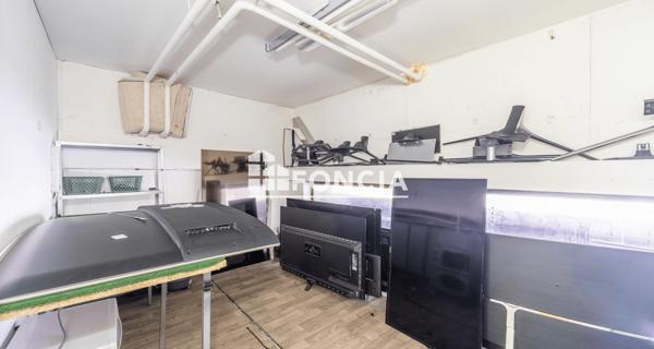 À vendre Local commercial 79.99 m² - Mulhouse 68200
