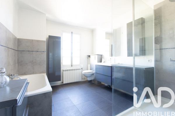 Maison à vendre 5 pièces 143 m² Pujaut