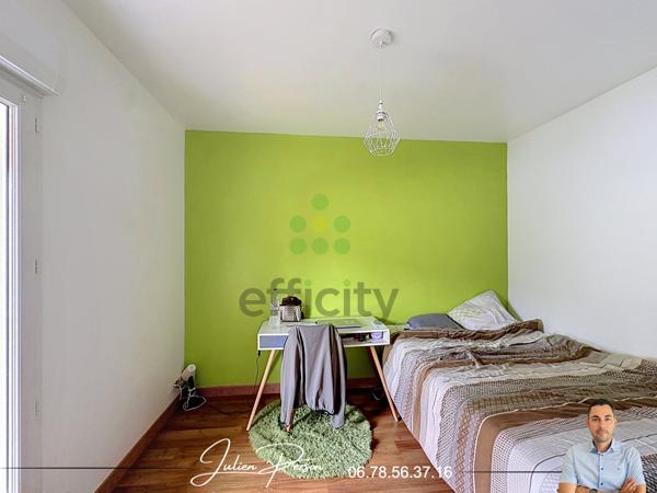 Maison
         7 pièces
        - 110 m² Exclusivité 184 000 € *