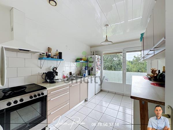 Maison
         7 pièces
        - 110 m² Exclusivité 184 000 € *