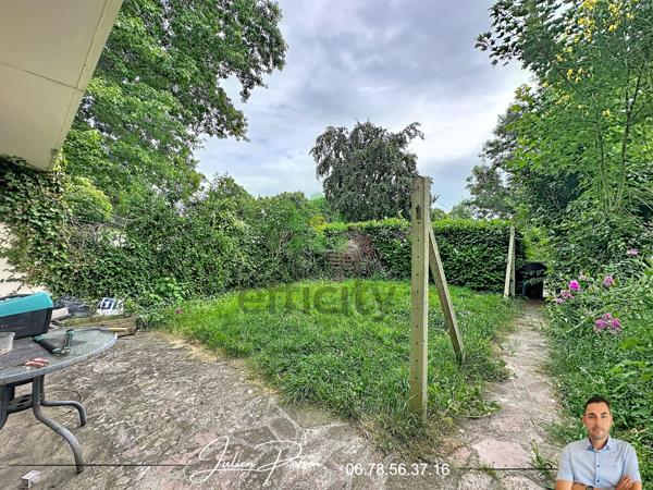 Maison
         7 pièces
        - 110 m² Exclusivité 184 000 € *