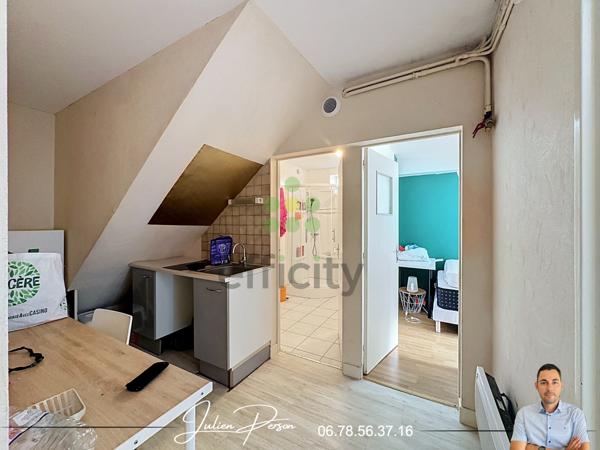 Maison
         7 pièces
        - 110 m² Exclusivité 184 000 € *