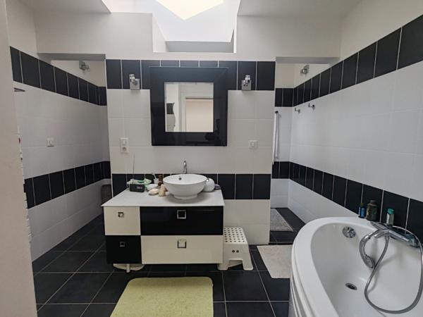 À VENDRE Maison familiale ossature bois à Montlouis-sur-Loire - 5 pièces, 3 chambres