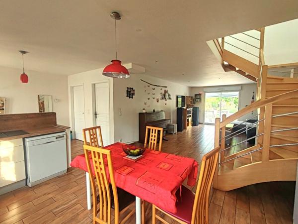 À VENDRE Maison familiale ossature bois à Montlouis-sur-Loire - 5 pièces, 3 chambres