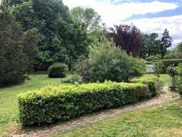 Grande maison de style proche anglo normand