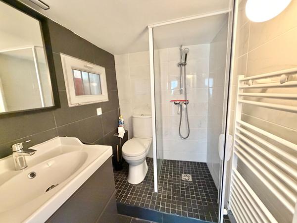 Maison 3 pièces 66 m² entièrement rénové Garage, cheminée