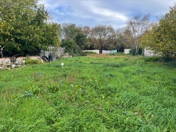 Terrain à Batir à vendre à Andilly en Charente-Maritime (17230), ref : BE 481