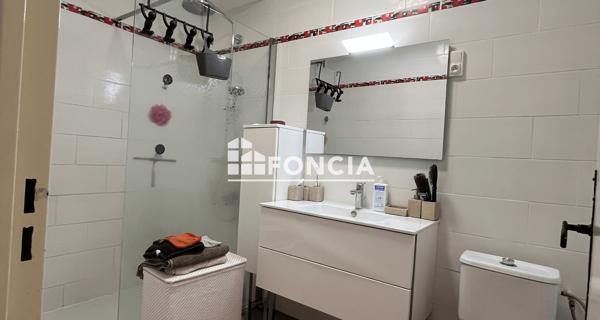 À vendre Appartement 4 pièces 76.47 m² - Saint-cyr-sur-mer 83270