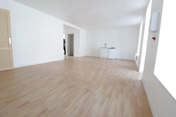 Maison à vendre 7 pièces MAURIAC (15)