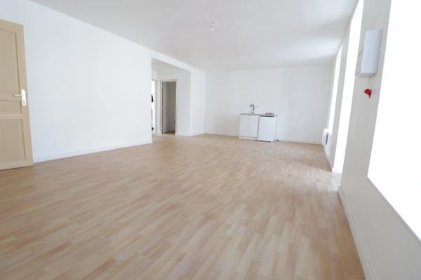Maison à vendre 7 pièces MAURIAC (15)