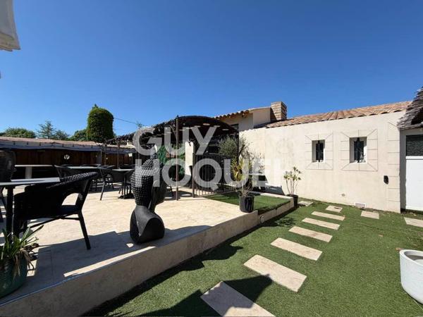 Maison L'Isle-sur-la-Sorgue, partage des eaux   de  120 m2
