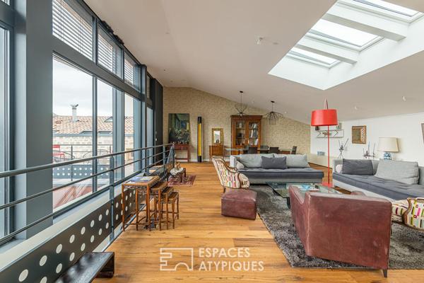Loft d’exception avec rooftop, piscine, ascenseur et garage au coeur des Chartrons