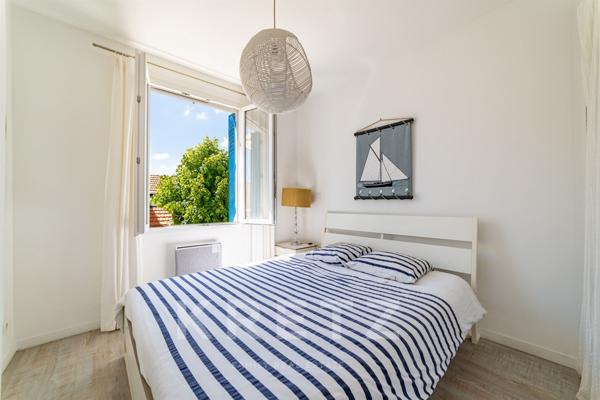 Maison de ville avec terrasses et garage à 150m de la plage
