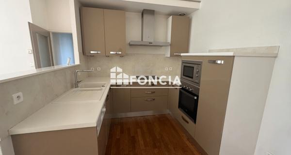 Location Appartement 3 pièces 85.2 m² - Villeurbanne 69100