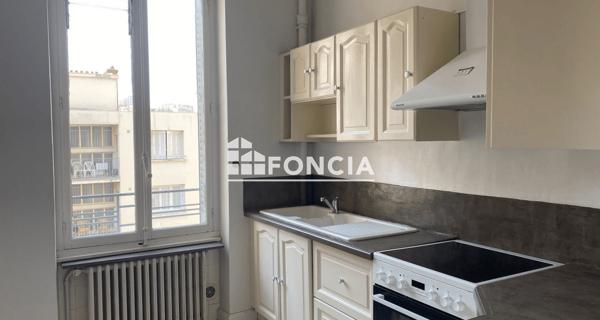 Location Appartement 3 pièces 76.11 m² - Lyon 69006