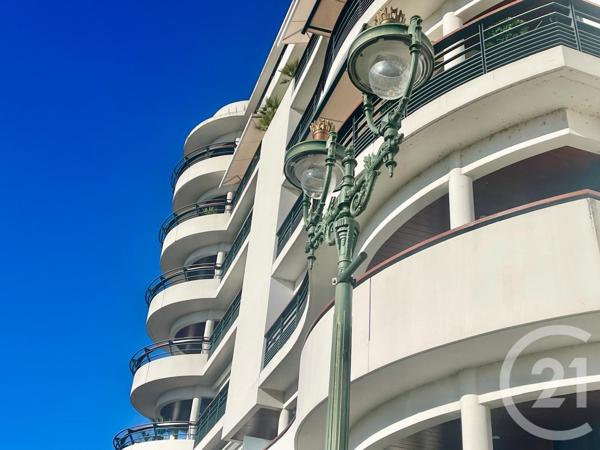 Appartement à vendre  7 pièces - 177 m2 PAU - 64