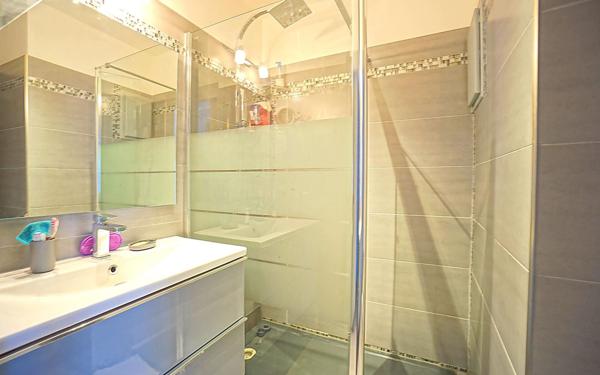 Appartement à vendre    2 pièces •  Le Cannet