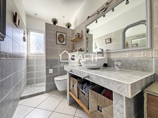 Contemporaine 155 m² 4 chambres, garage et piscine