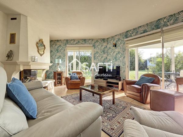 Contemporaine 155 m² 4 chambres, garage et piscine