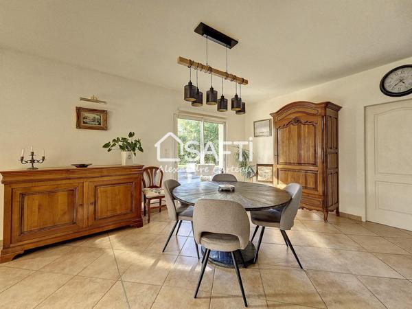 Contemporaine 155 m² 4 chambres, garage et piscine