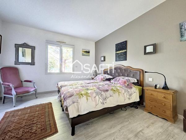 Contemporaine 155 m² 4 chambres, garage et piscine