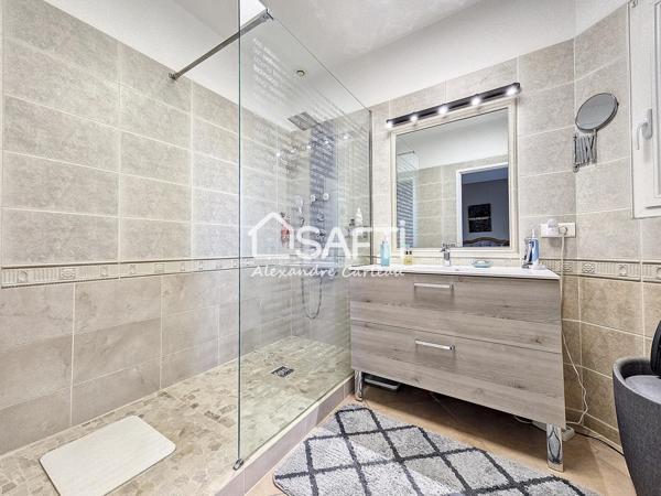 Contemporaine 155 m² 4 chambres, garage et piscine