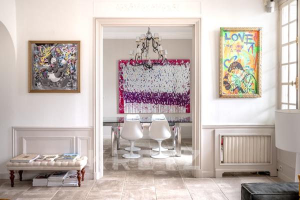 Grande maison familiale du XIXe siècle avec jardin