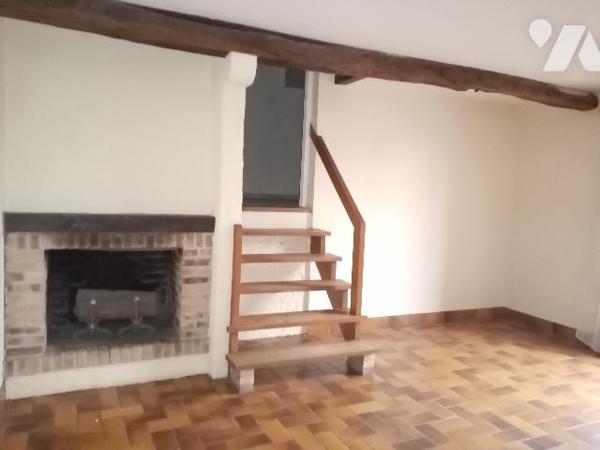 TROIS PAVILLONS ATTENANTS proche commerces, écoles et gare