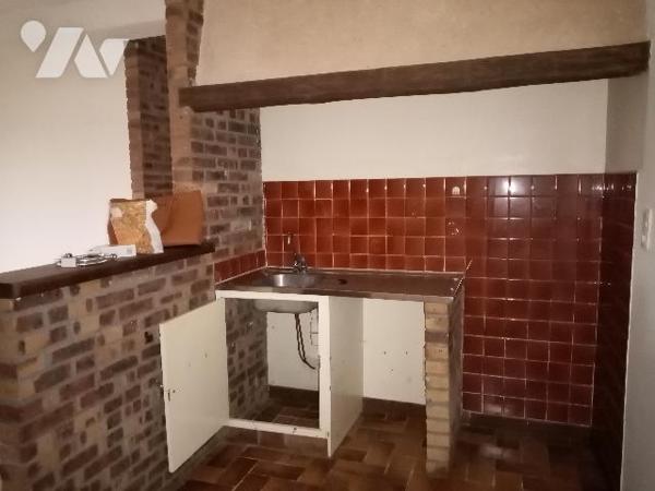 TROIS PAVILLONS ATTENANTS proche commerces, écoles et gare