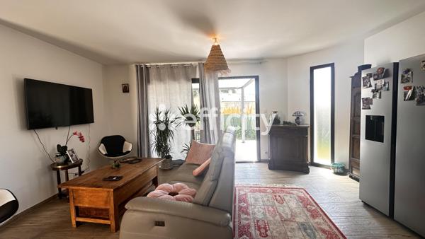 Maison
         5 pièces
        - 94 m² 315 000 € *