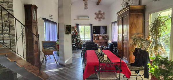 Maison Paulhan 5 pièce(s) 144 m2