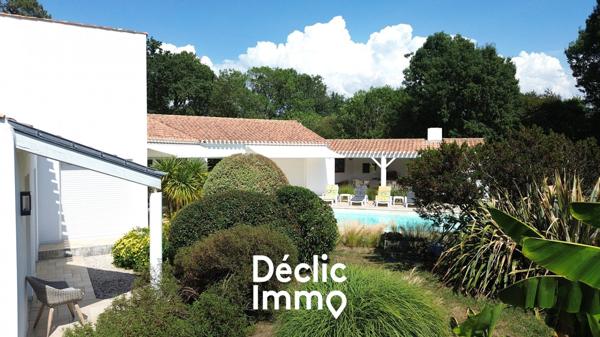 Vente villa Challans, 225m² 7 pièces 790 000€ avec piscine
