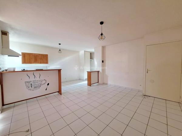 Location Appartement 2 pièces 45 m2 à Carmaux