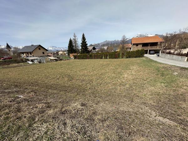 Rare à la vente terrain en pied de pistes d’Ancelle