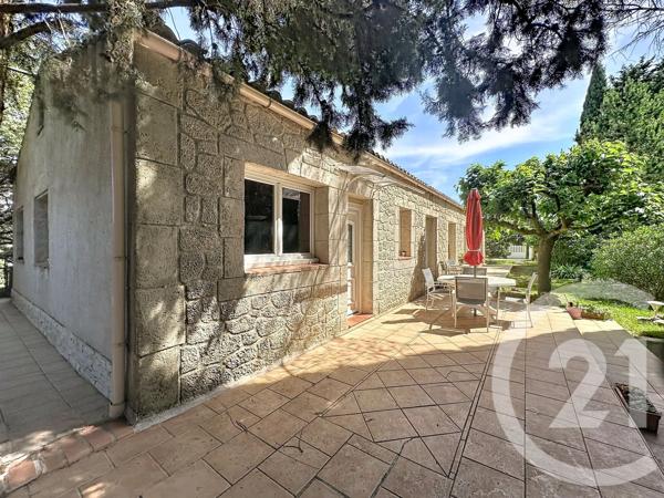 Maison à vendre  5 pièces - 145 m 2   CASTRIES  - 34