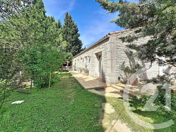 Maison à vendre  5 pièces - 145 m 2   CASTRIES  - 34